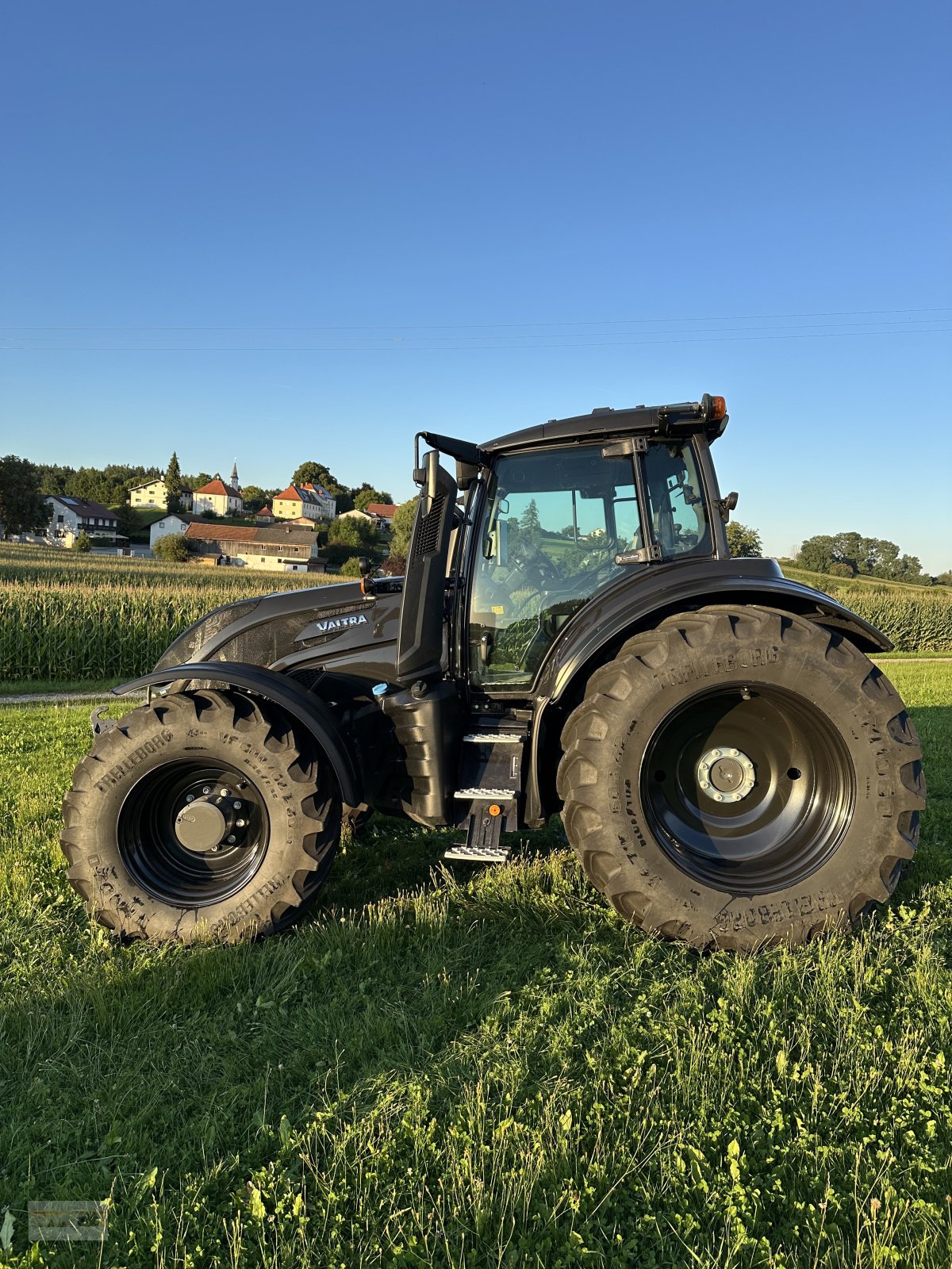 Traktor van het type Valtra T235 D, Neumaschine in Neumarkt St. Veit (Foto 4)