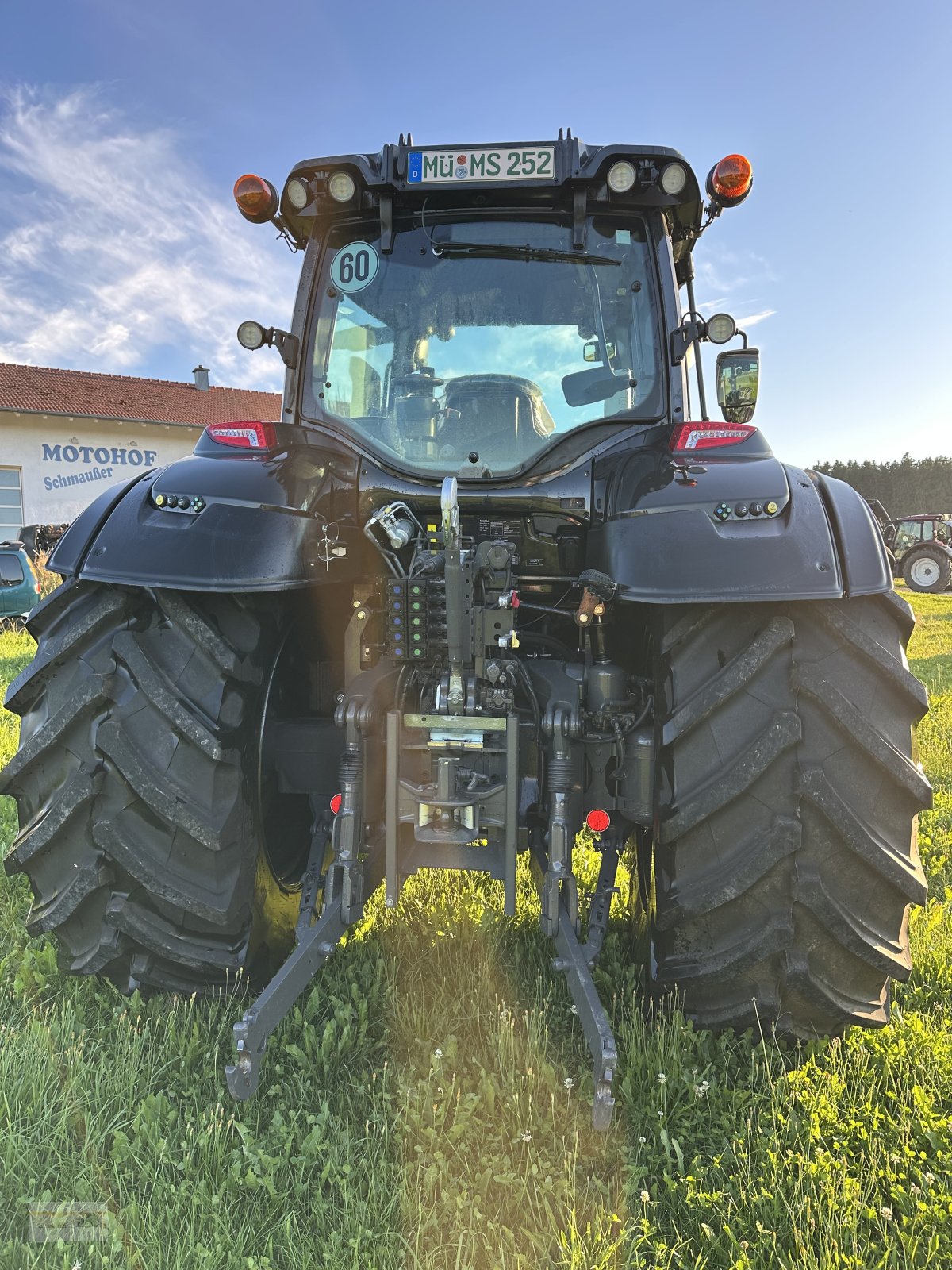 Traktor van het type Valtra T235 D, Neumaschine in Neumarkt St. Veit (Foto 8)