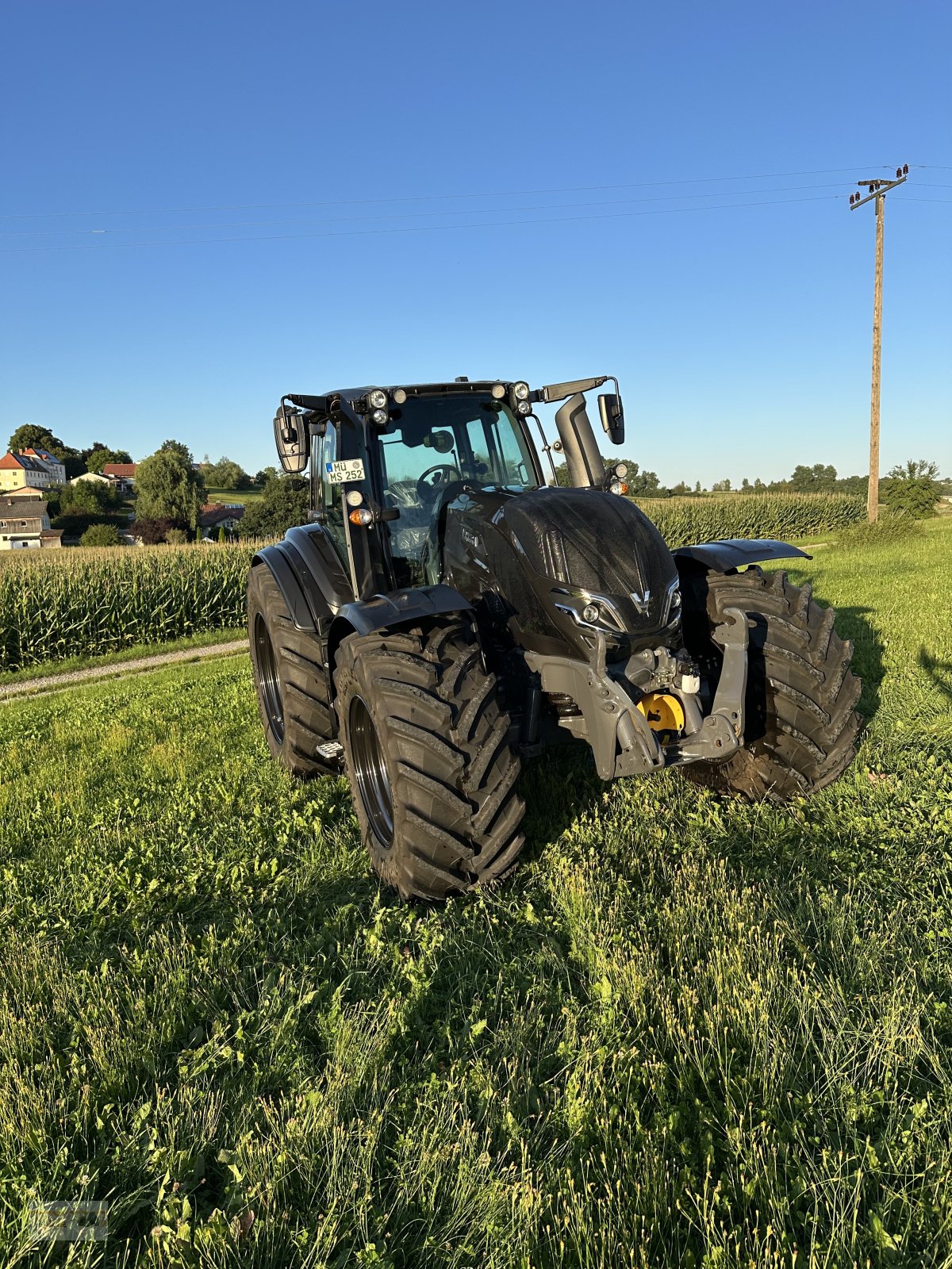 Traktor van het type Valtra T235 D, Neumaschine in Neumarkt St. Veit (Foto 9)
