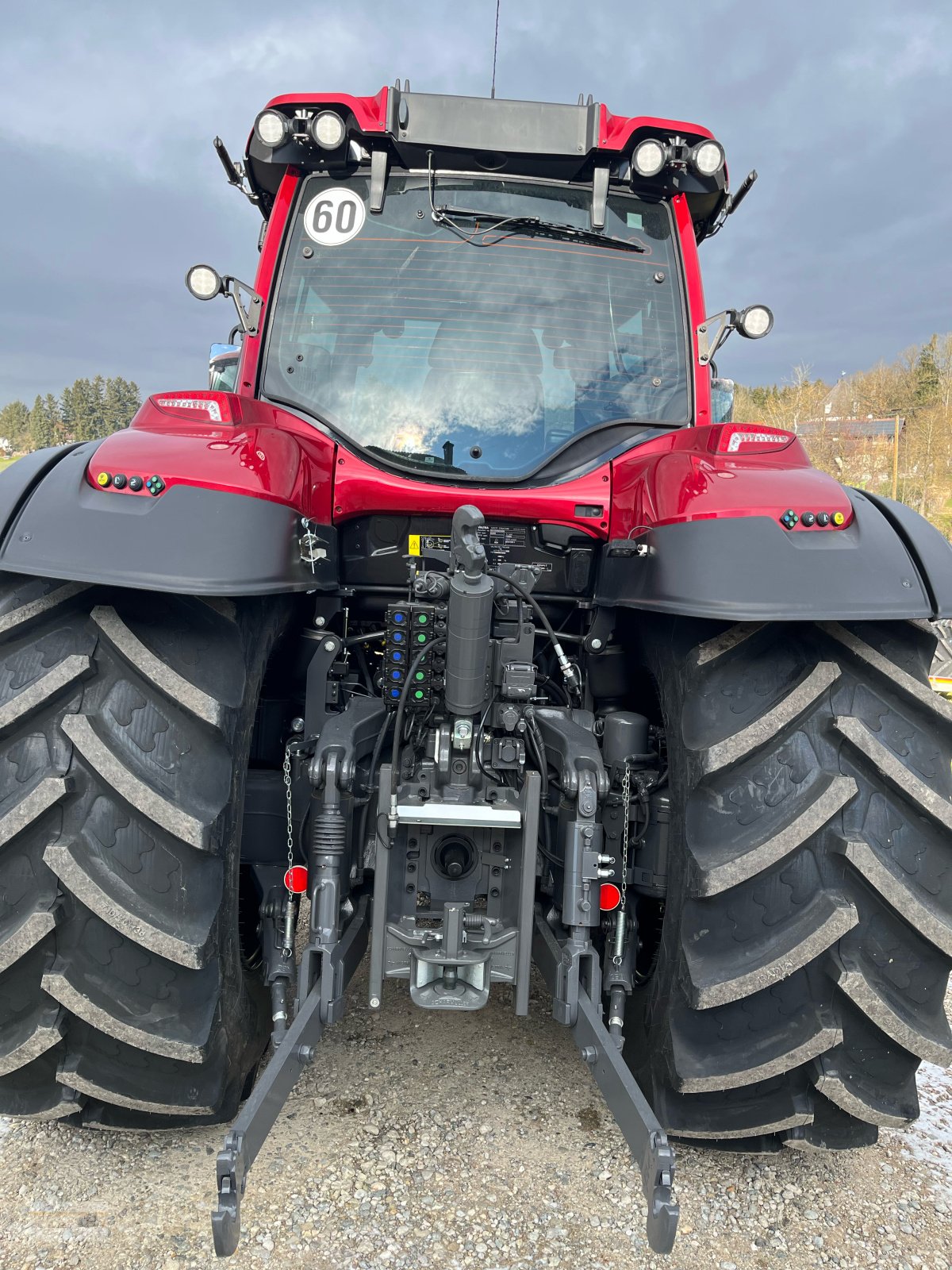 Traktor des Typs Valtra T235 D, Neumaschine in Neumarkt St. Veit (Bild 4)