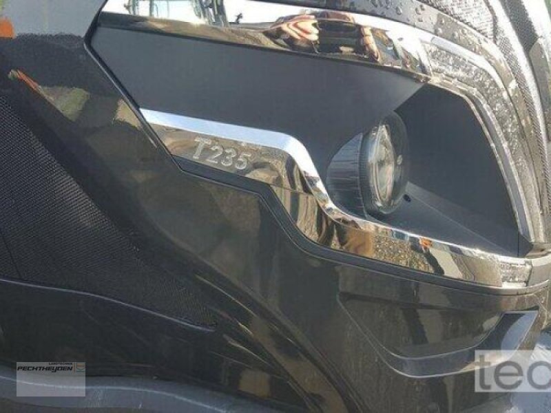 Traktor Türe ait Valtra T235 D, Gebrauchtmaschine içinde Wegberg