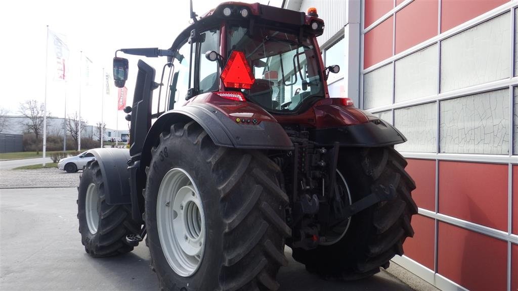 Traktor typu Valtra T235 Direct Også en på lager med front Pto, Gebrauchtmaschine w Hobro (Zdjęcie 4)
