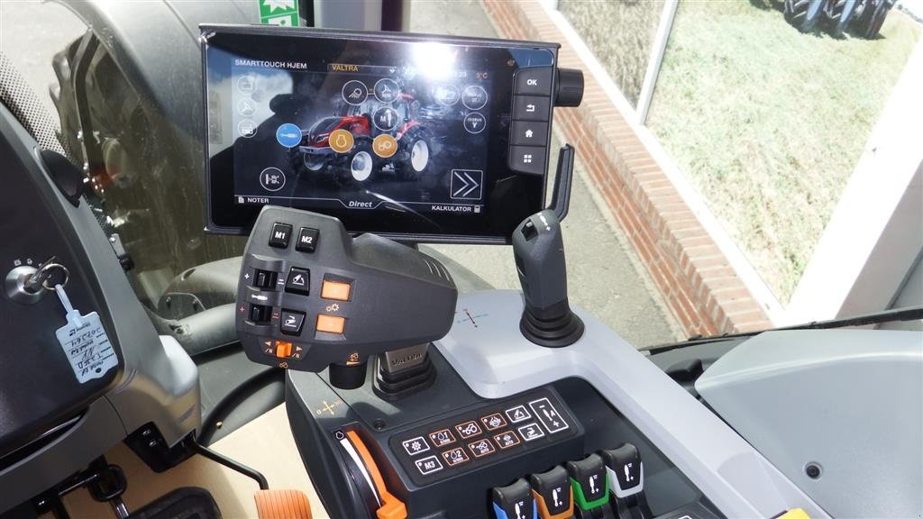 Traktor typu Valtra T235 Direct Også en på lager med front Pto, Gebrauchtmaschine w Hobro (Zdjęcie 8)