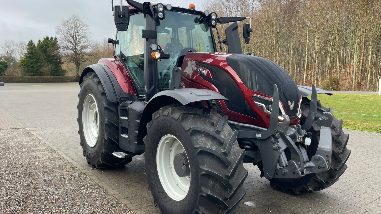 Traktor del tipo Valtra T235 Direct Twintrac vendeudstyr, Gebrauchtmaschine en Nimtofte (Imagen 5)