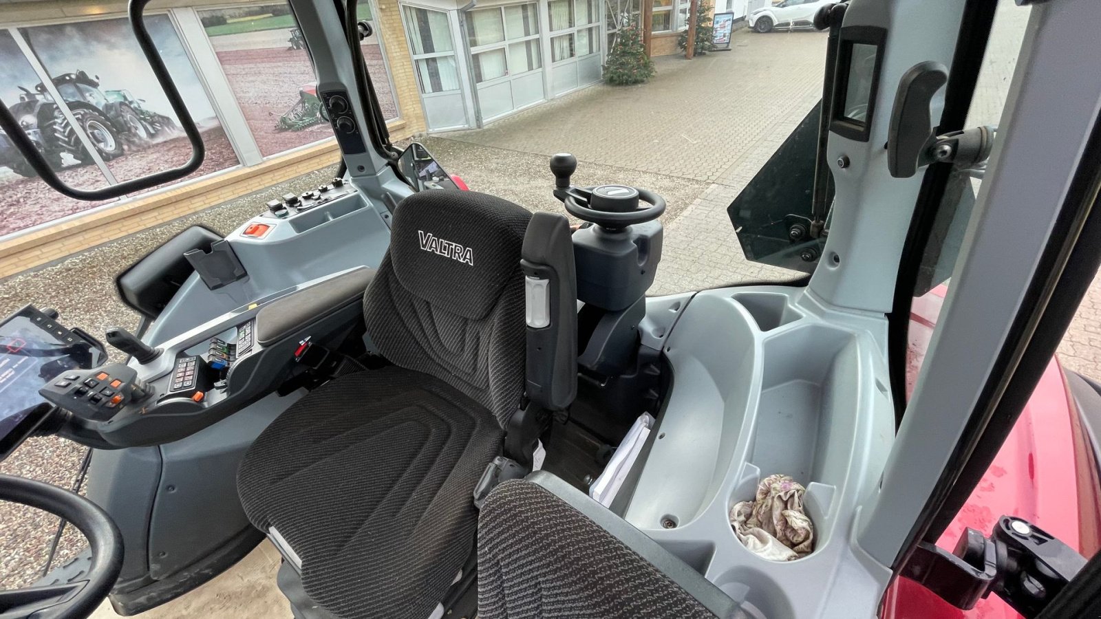 Traktor del tipo Valtra T235 Direct Twintrac vendeudstyr, Gebrauchtmaschine en Nimtofte (Imagen 12)