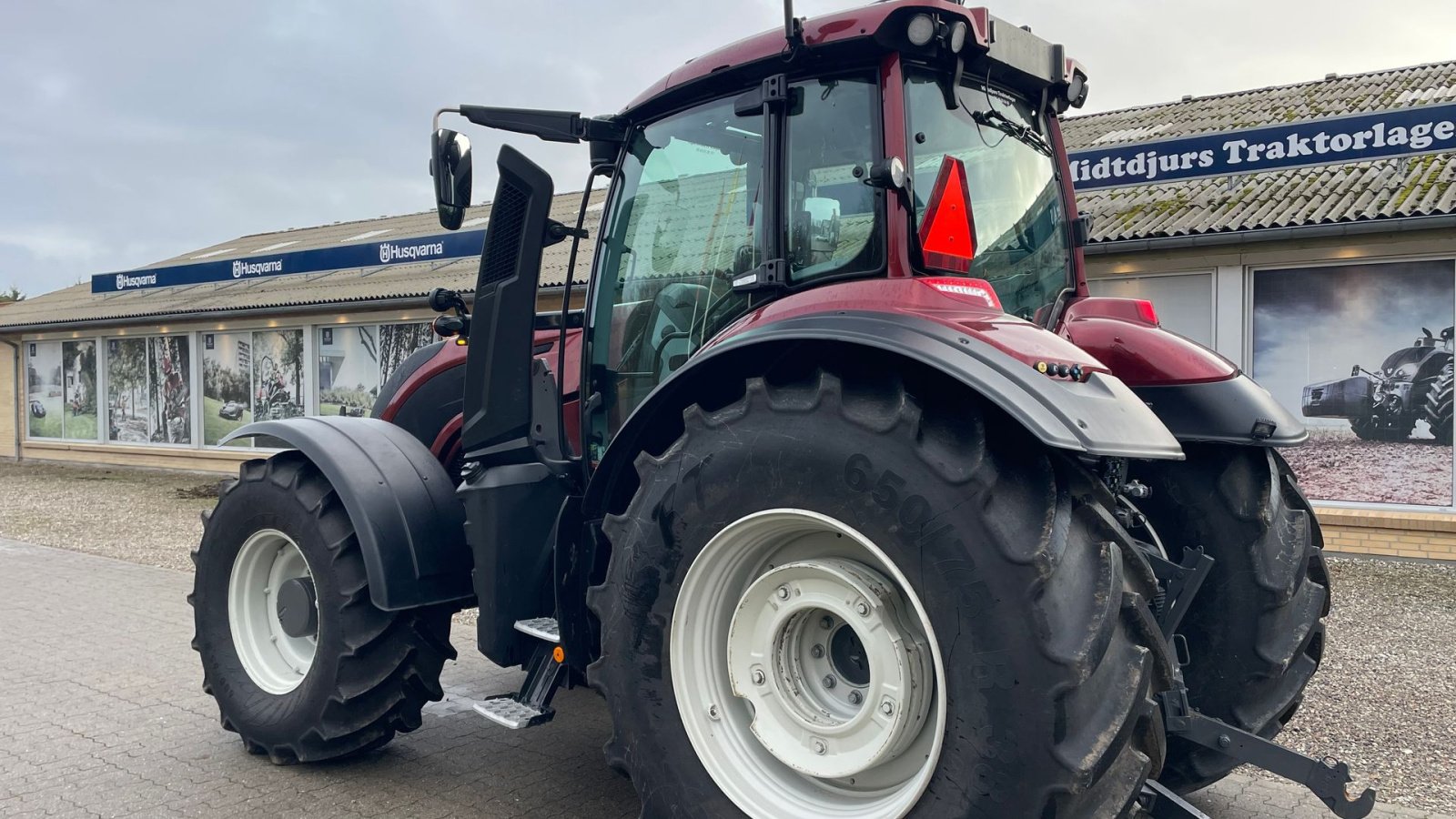 Traktor del tipo Valtra T235 Direct Twintrac vendeudstyr, Gebrauchtmaschine en Nimtofte (Imagen 10)