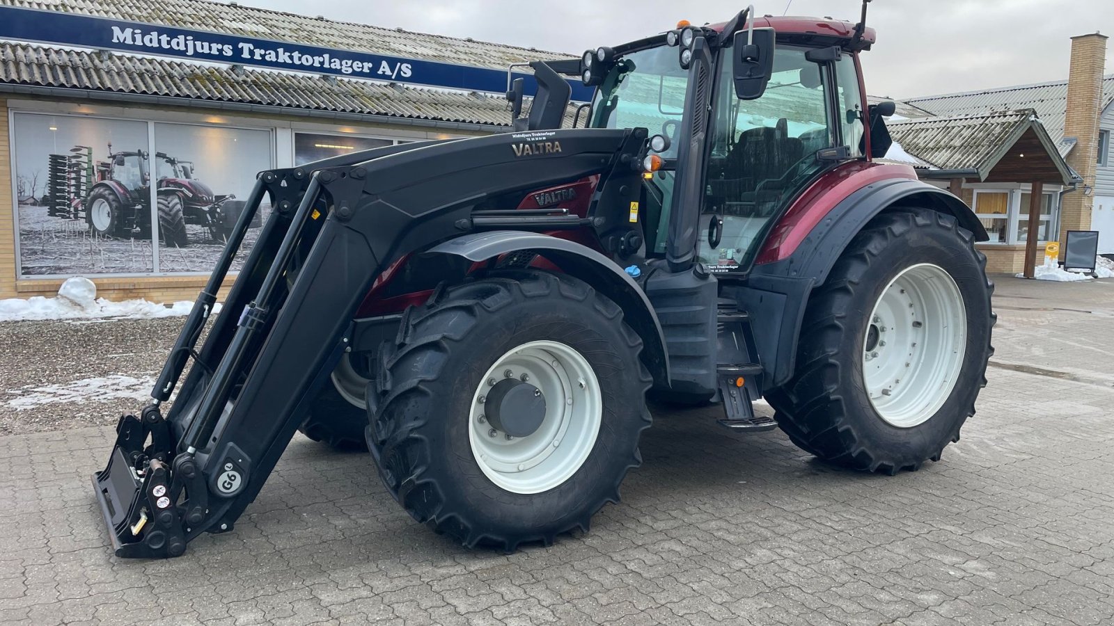 Traktor del tipo Valtra T235 Direct, Gebrauchtmaschine In Nimtofte (Immagine 2)