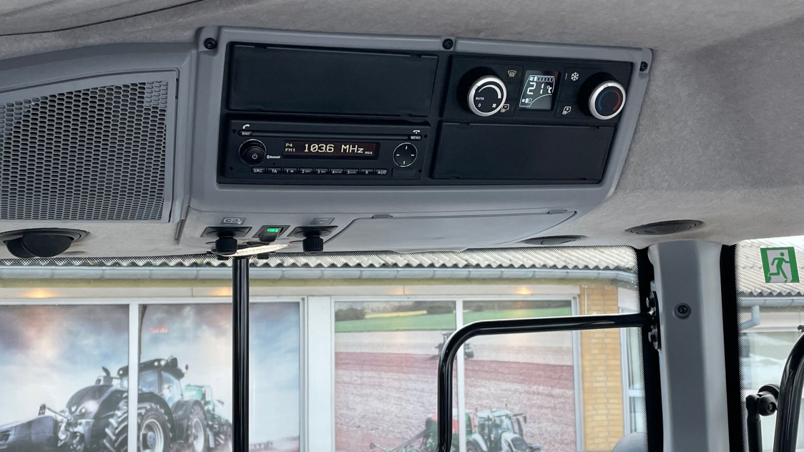 Traktor del tipo Valtra T235 Direct, Gebrauchtmaschine In Nimtofte (Immagine 11)