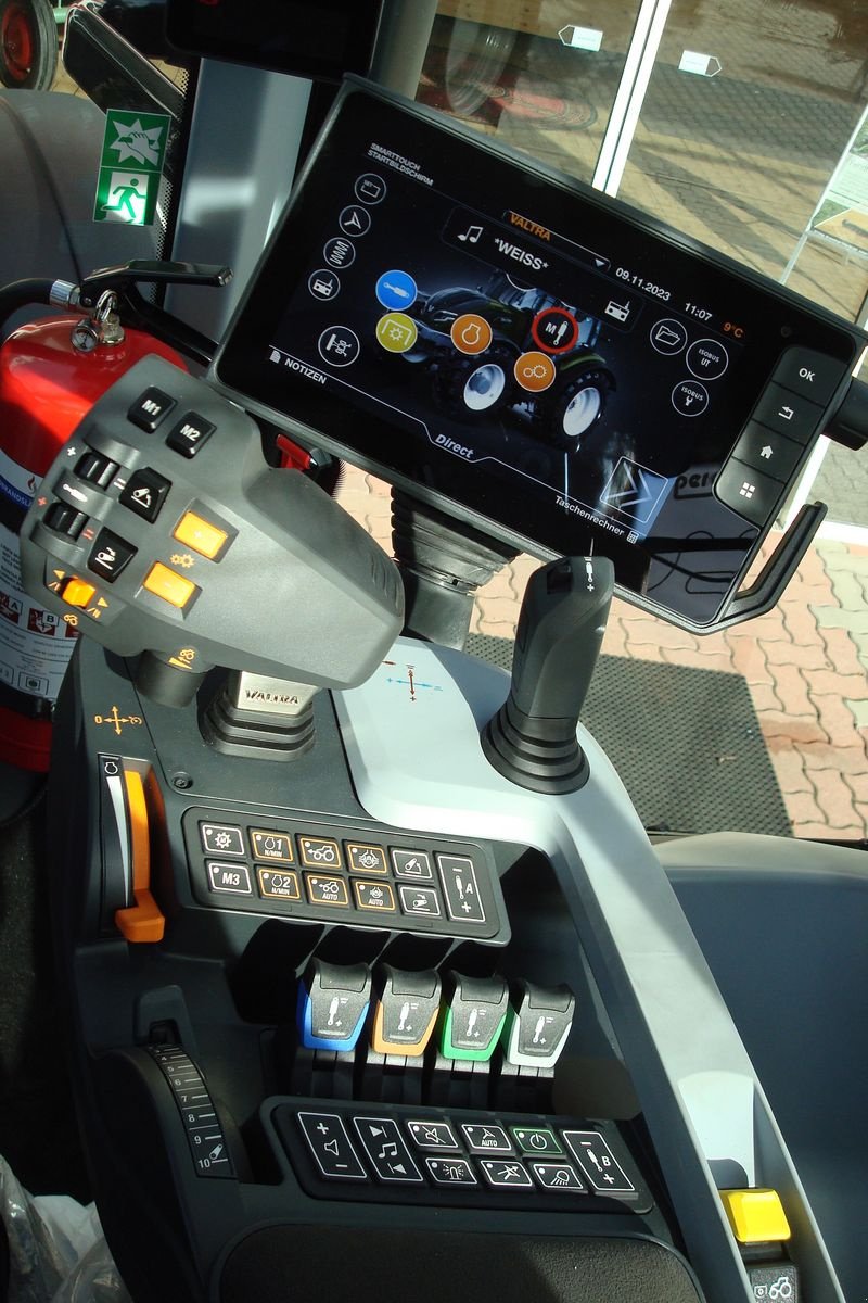 Traktor des Typs Valtra T235 Direct, Vorführmaschine in Judenburg (Bild 17)