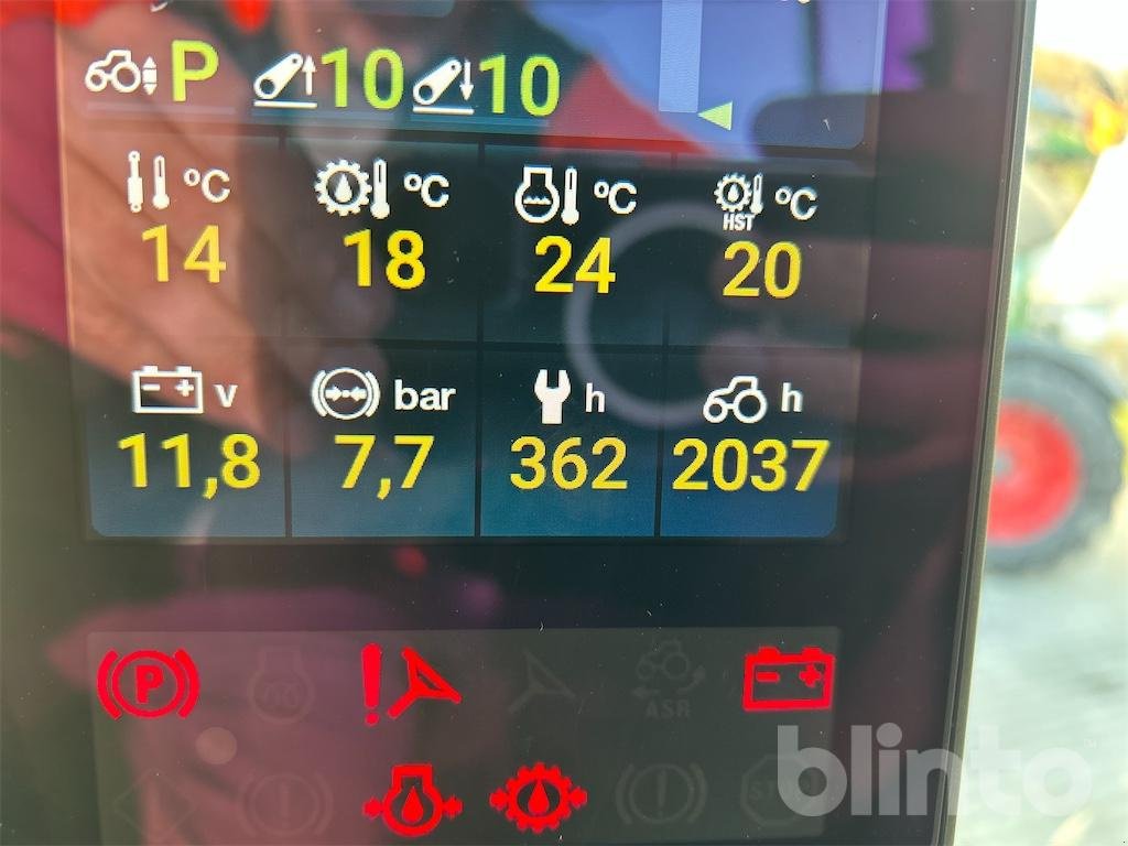 Traktor типа Valtra T235 Direct, Gebrauchtmaschine в Düsseldorf (Фотография 6)