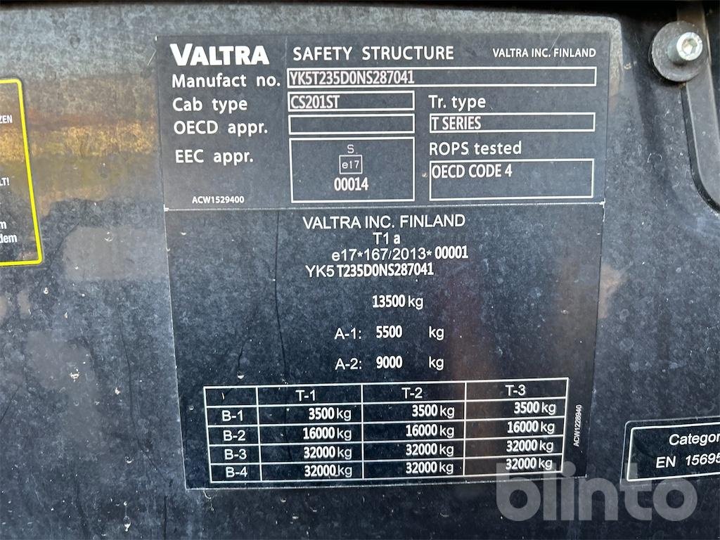 Traktor типа Valtra T235 Direct, Gebrauchtmaschine в Düsseldorf (Фотография 5)