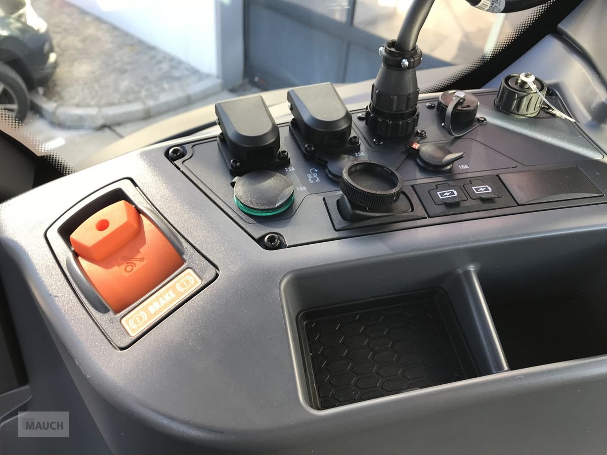 Traktor del tipo Valtra T235 Direct, Neumaschine In Burgkirchen (Immagine 13)