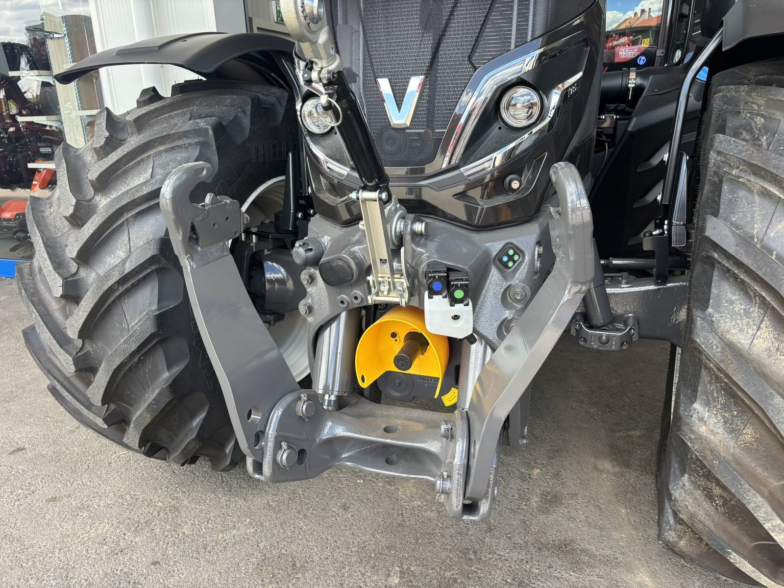 Traktor of the type Valtra T235 Direct, Vorführmaschine in Göpfritz (Picture 2)