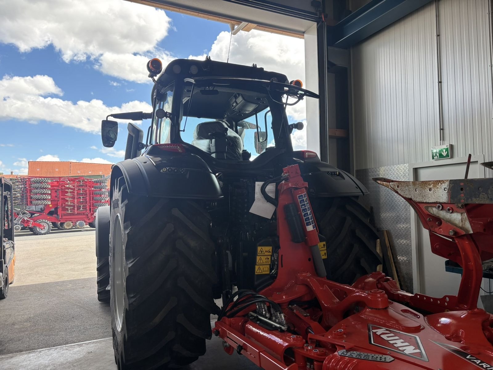 Traktor of the type Valtra T235 Direct, Vorführmaschine in Göpfritz (Picture 8)