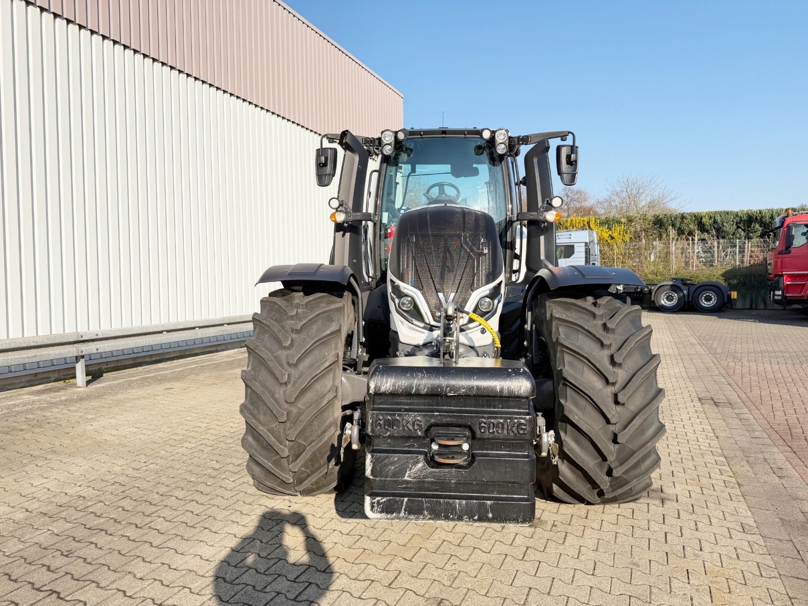 Traktor типа Valtra T235 V, Gebrauchtmaschine в Bovenden (Фотография 3)