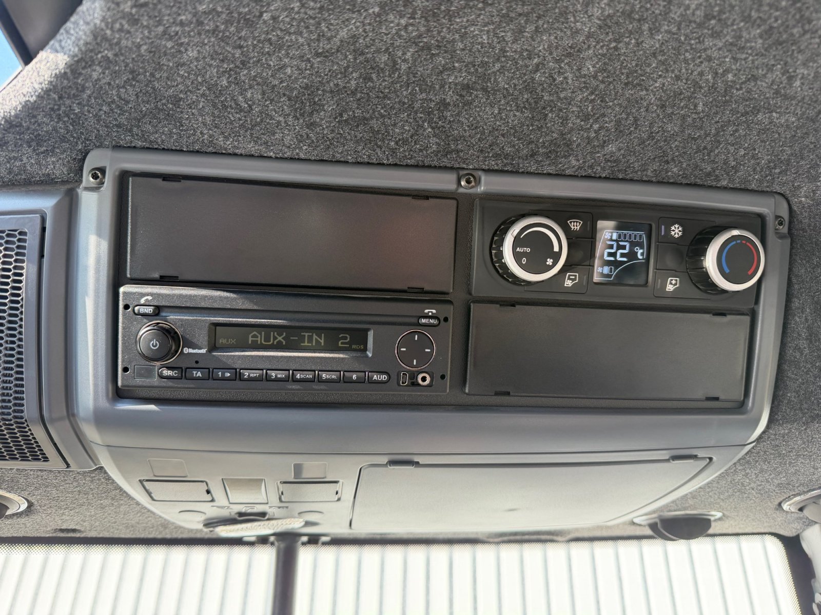 Traktor типа Valtra T235 V, Gebrauchtmaschine в Bovenden (Фотография 25)