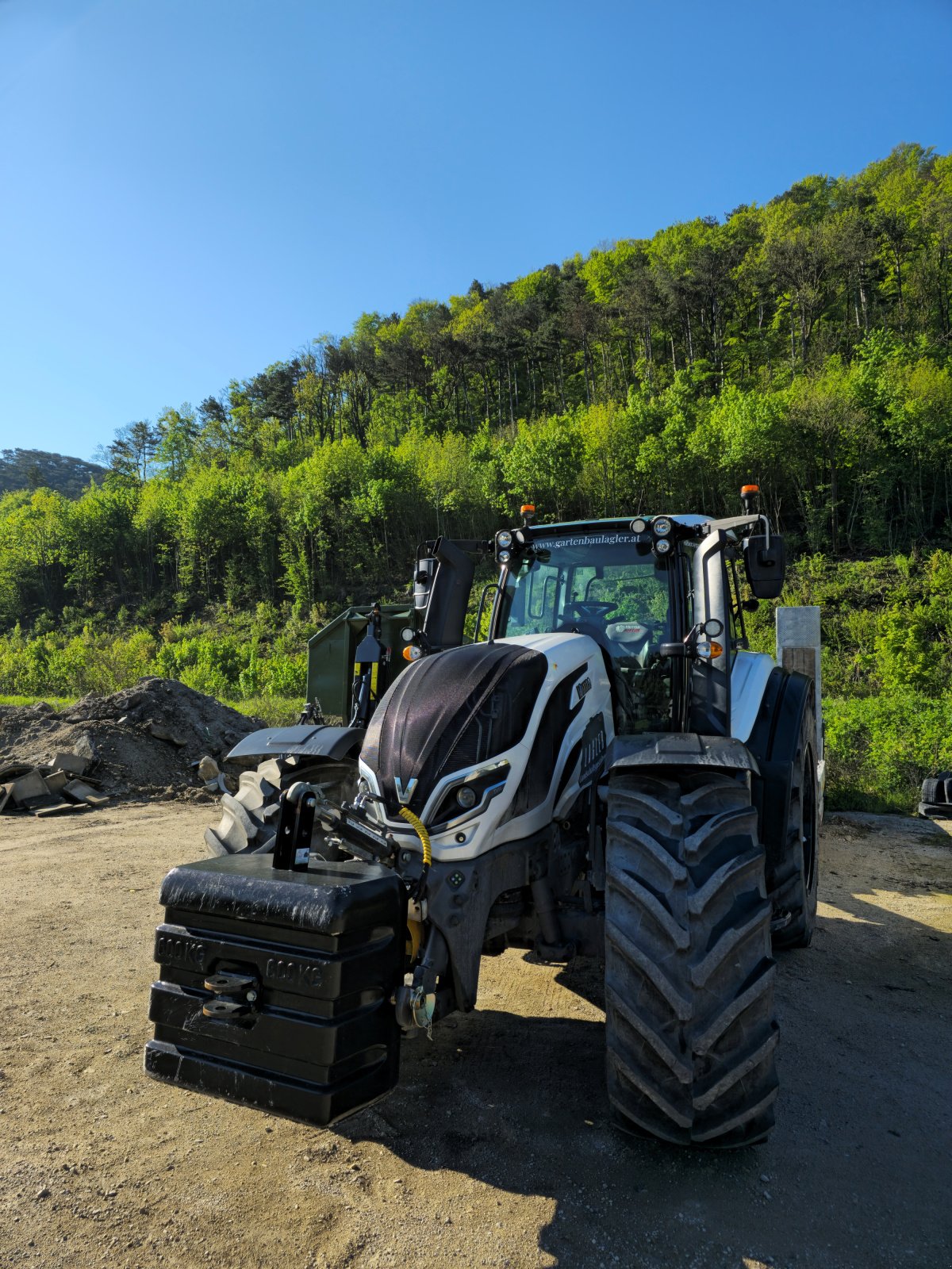 Traktor of the type Valtra T235 Versu, Gebrauchtmaschine in Berndorf (Picture 1)