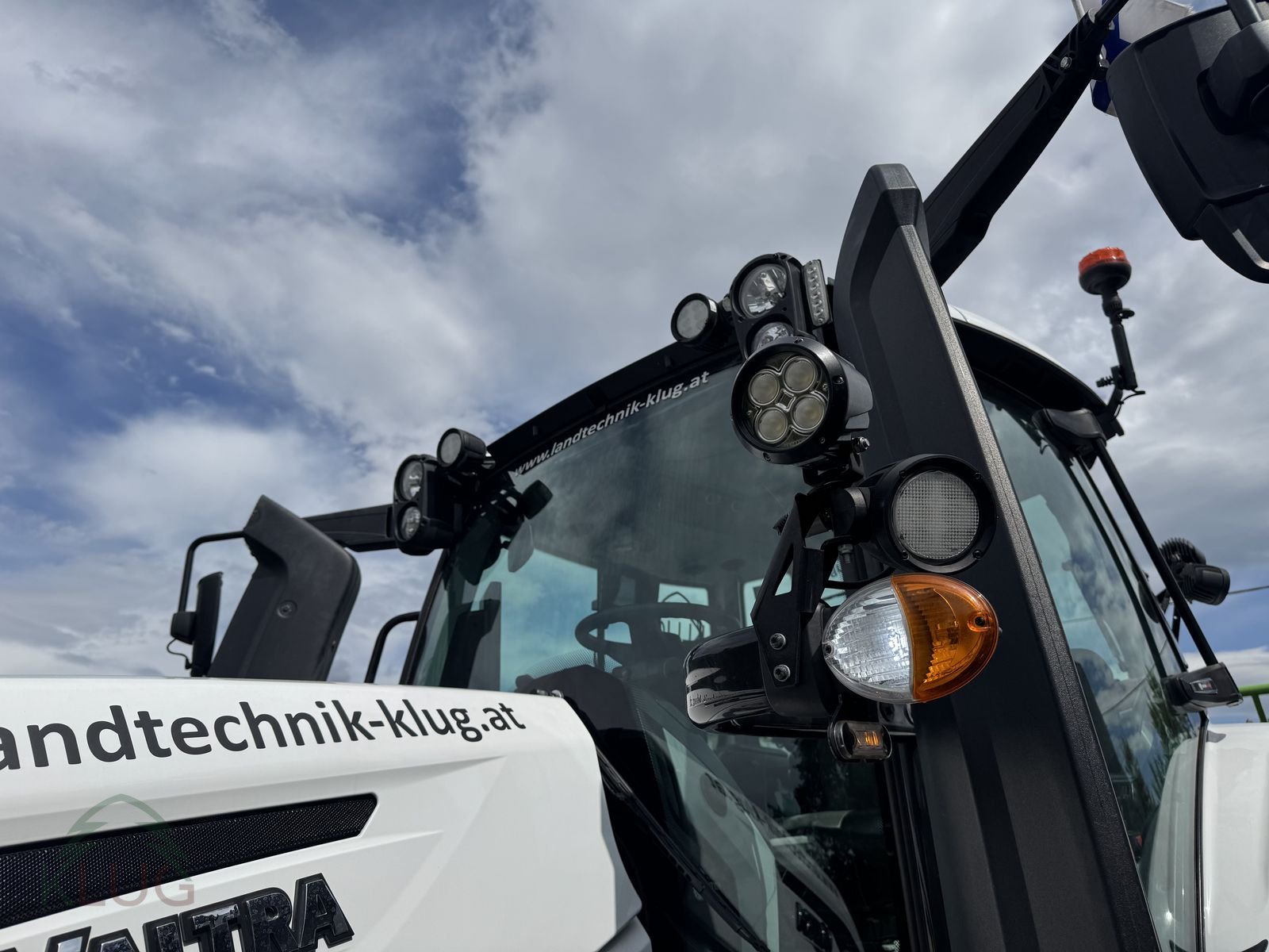 Traktor typu Valtra T235, Gebrauchtmaschine v Pirching am Traubenberg (Obrázek 24)