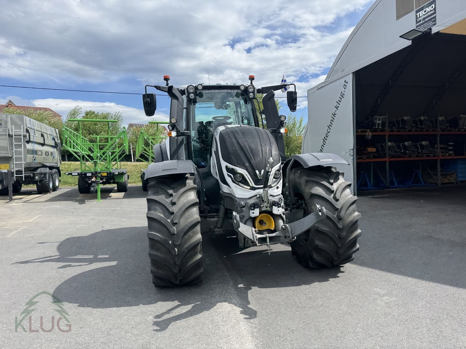 Traktor typu Valtra T235, Gebrauchtmaschine v Pirching am Traubenberg (Obrázek 5)