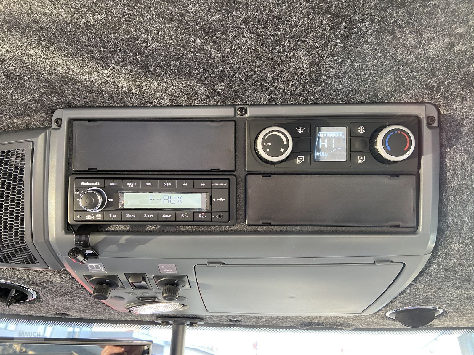 Traktor типа Valtra T235, Neumaschine в Burgkirchen (Фотография 14)