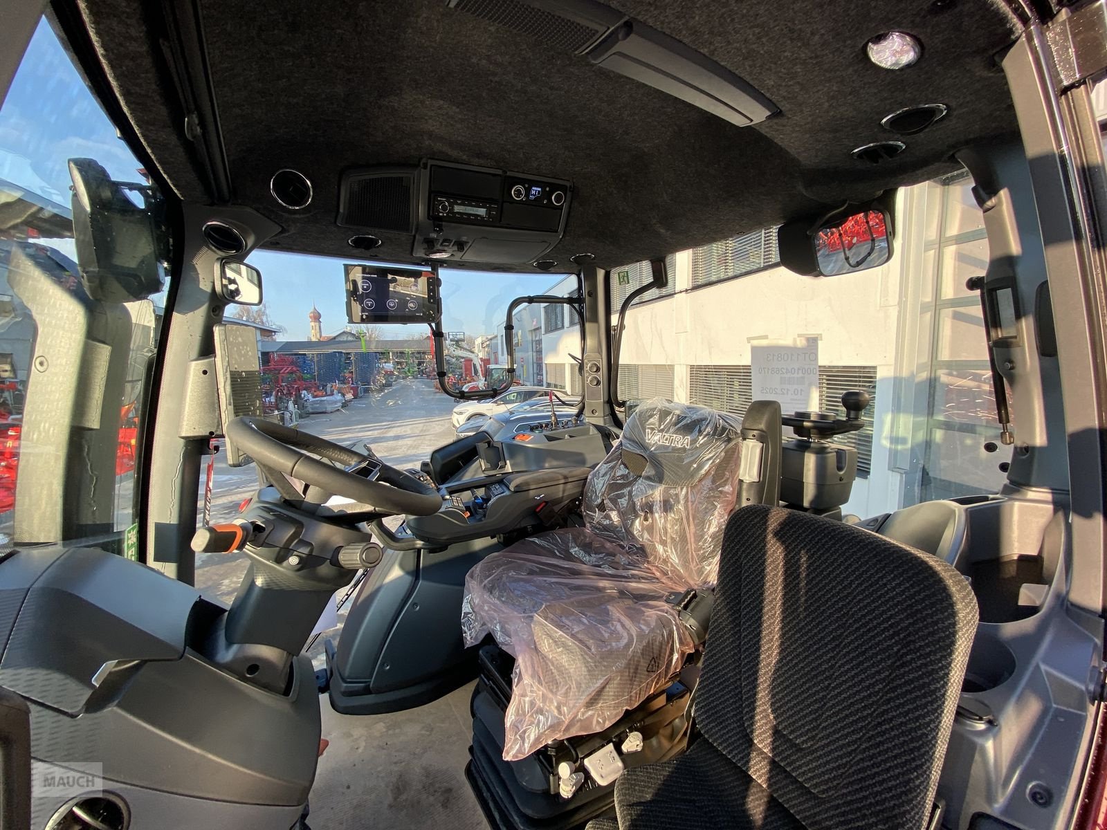 Traktor типа Valtra T235, Neumaschine в Burgkirchen (Фотография 10)