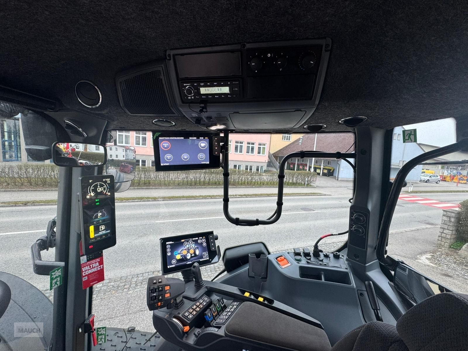 Traktor Türe ait Valtra T235, Neumaschine içinde Burgkirchen (resim 10)