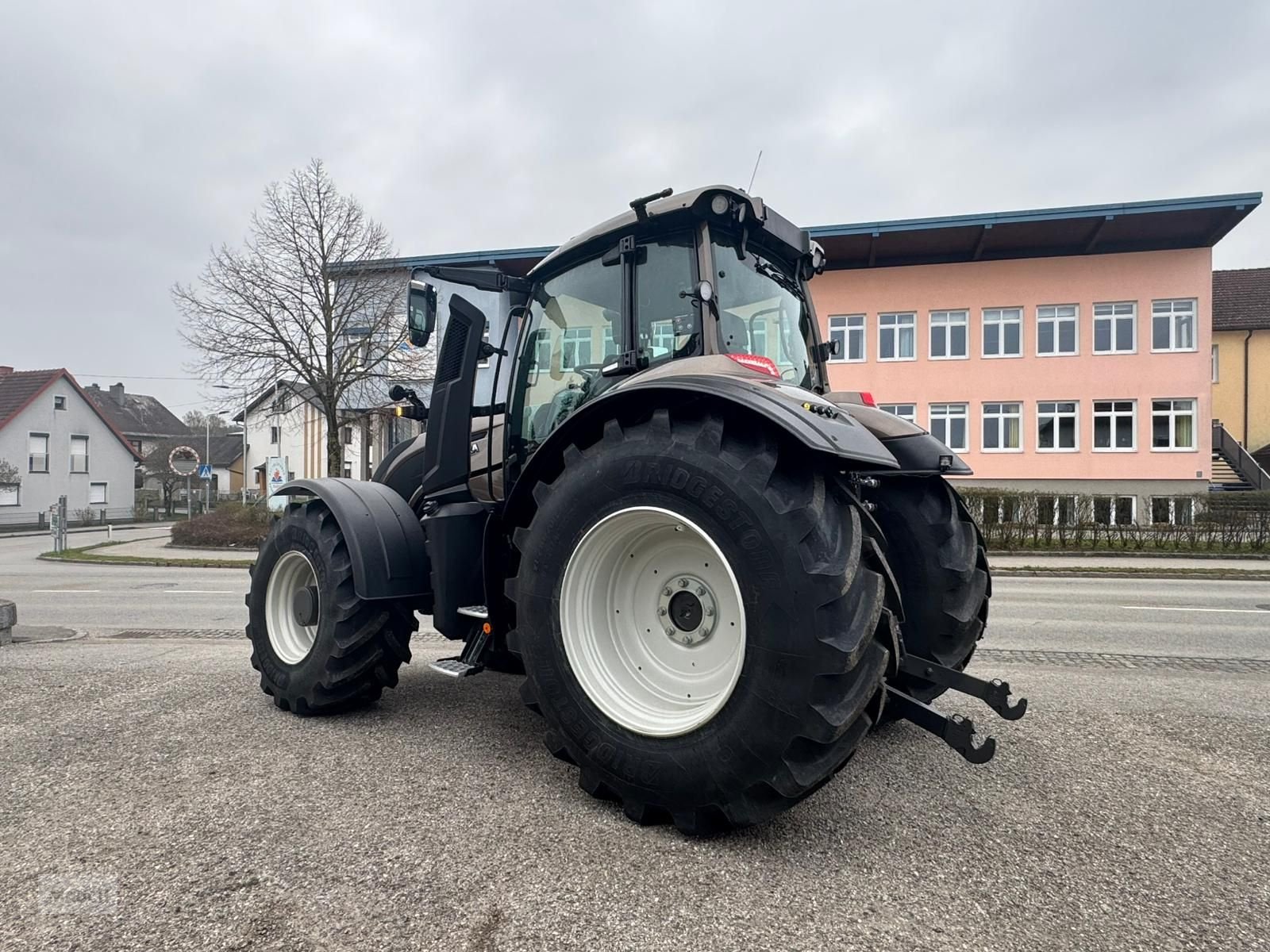 Traktor Türe ait Valtra T235, Neumaschine içinde Burgkirchen (resim 5)