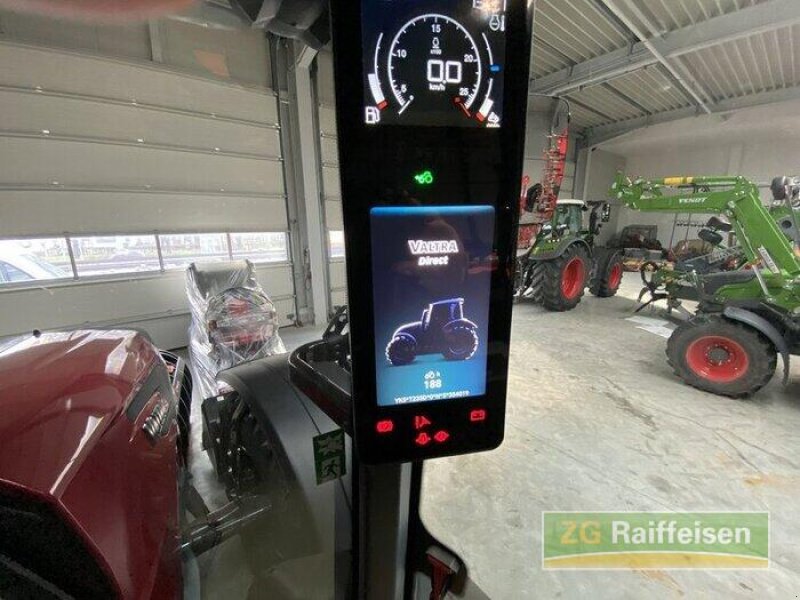 Traktor typu Valtra T235, Gebrauchtmaschine v Mosbach (Obrázek 3)