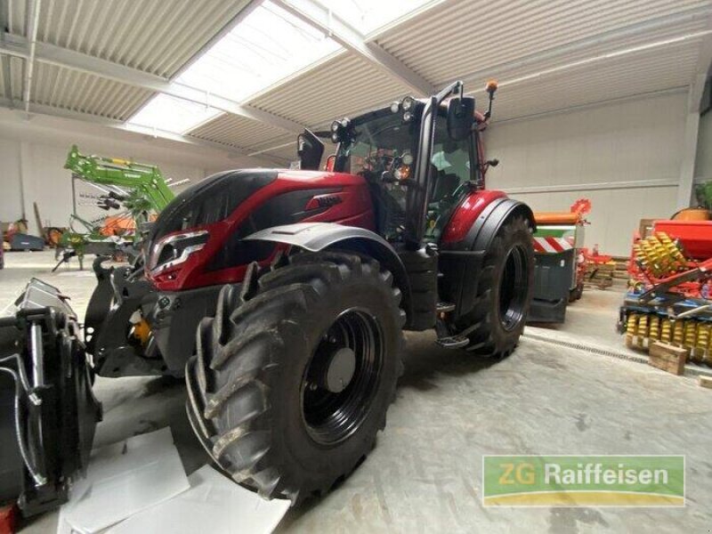 Traktor typu Valtra T235, Gebrauchtmaschine v Mosbach (Obrázek 1)