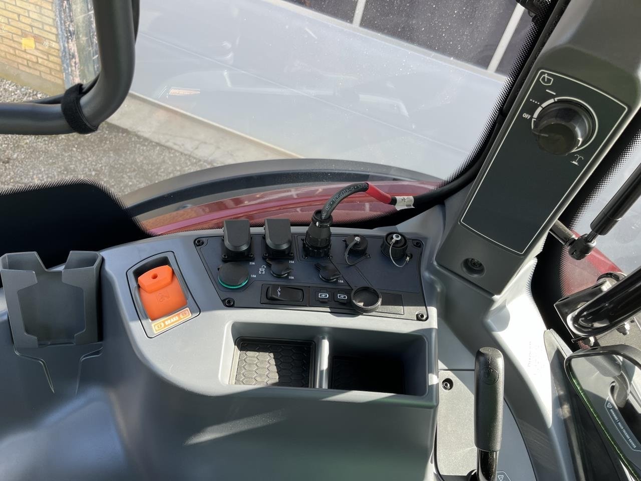 Traktor типа Valtra T235D 2A1, Gebrauchtmaschine в Ringkøbing (Фотография 7)