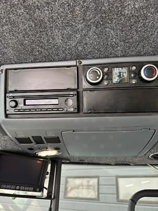 Traktor typu Valtra T235D, Gebrauchtmaschine w Sainte-Croix-en-Plaine (Zdjęcie 4)