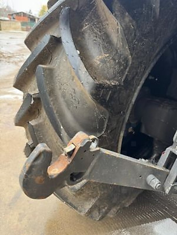 Traktor typu Valtra T235D, Gebrauchtmaschine w Sainte-Croix-en-Plaine (Zdjęcie 13)