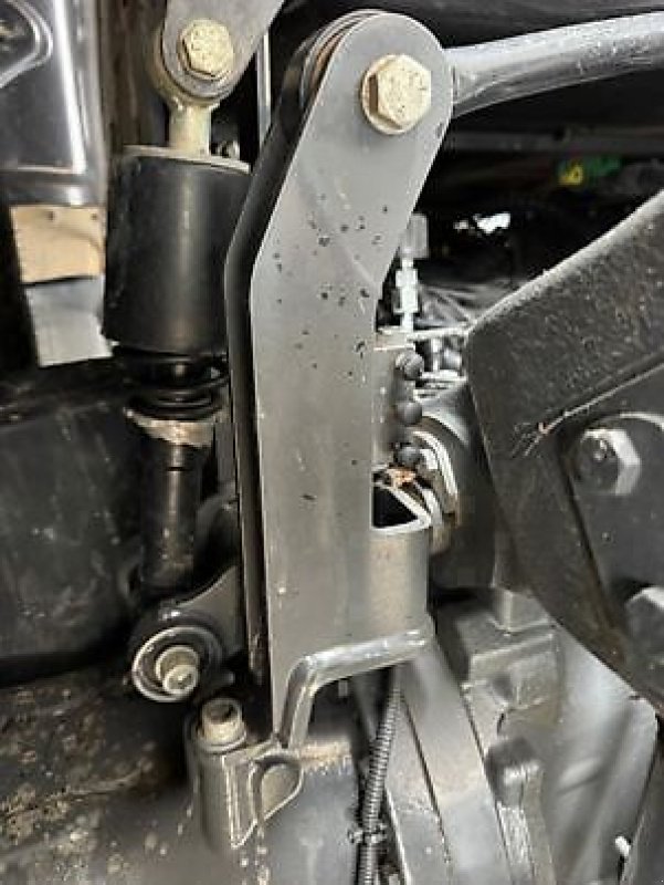 Traktor typu Valtra T235D, Gebrauchtmaschine w Sainte-Croix-en-Plaine (Zdjęcie 15)