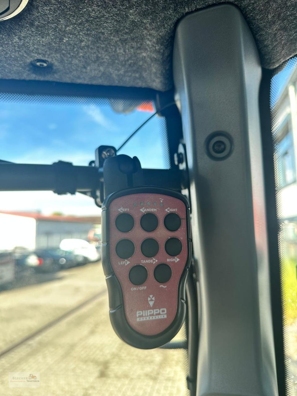 Traktor типа Valtra T235D, Gebrauchtmaschine в Fürth / Burgfarrnbach (Фотография 6)