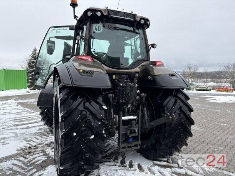 Traktor типа Valtra T235D, Gebrauchtmaschine в Diez (Фотография 3)