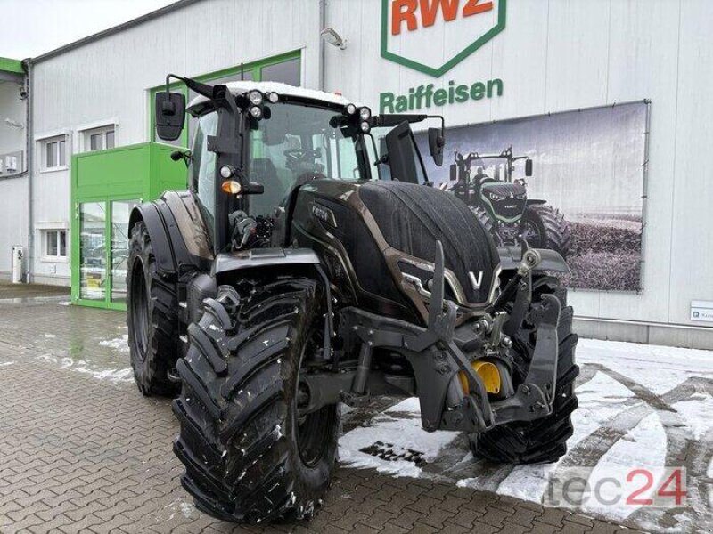 Traktor типа Valtra T235D, Gebrauchtmaschine в Diez (Фотография 7)