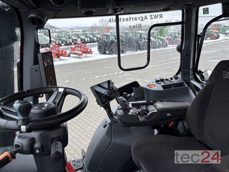 Traktor типа Valtra T235D, Gebrauchtmaschine в Diez (Фотография 4)