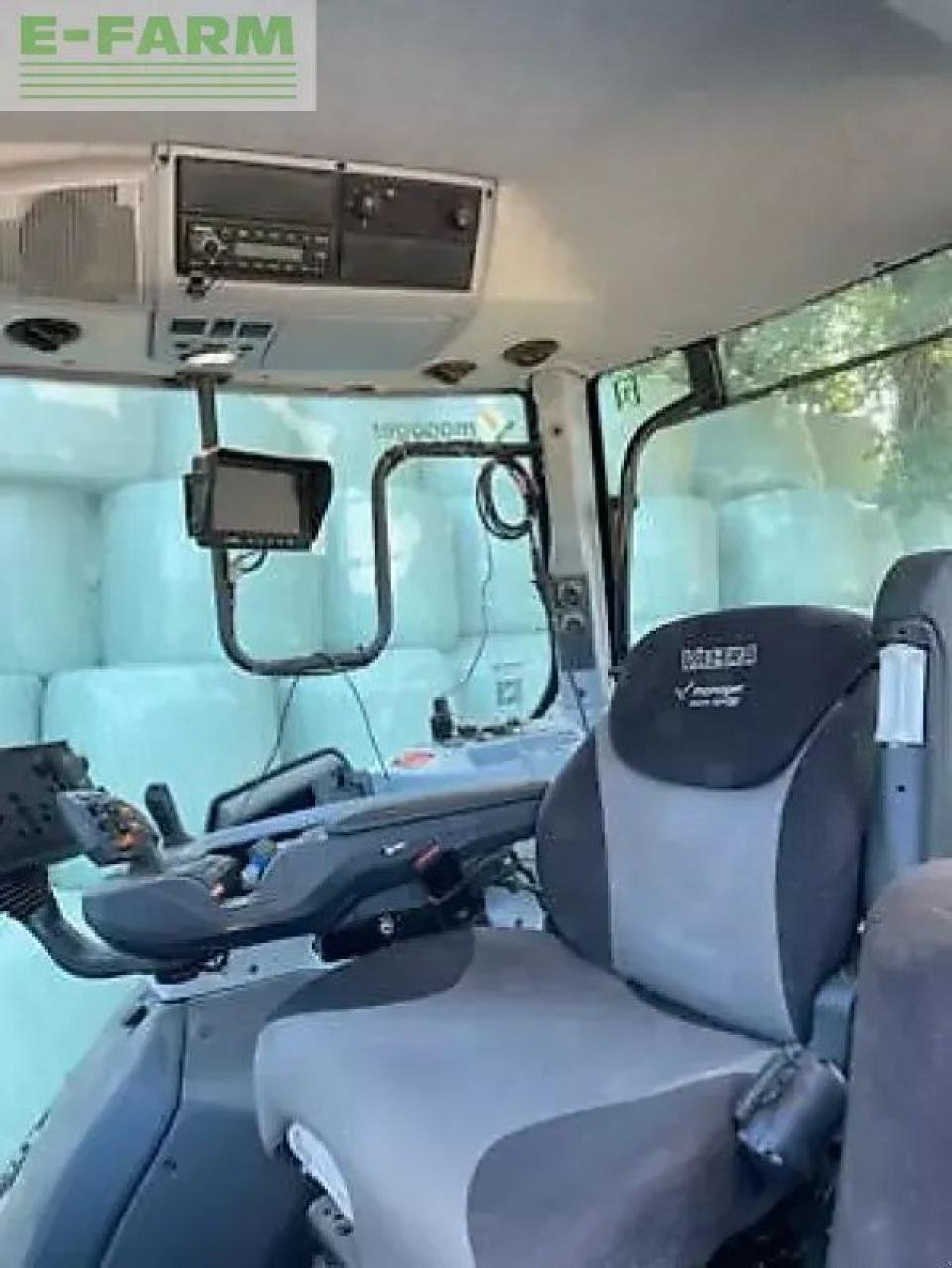 Traktor του τύπου Valtra t235v, Gebrauchtmaschine σε MONFERRAN (Φωτογραφία 5)