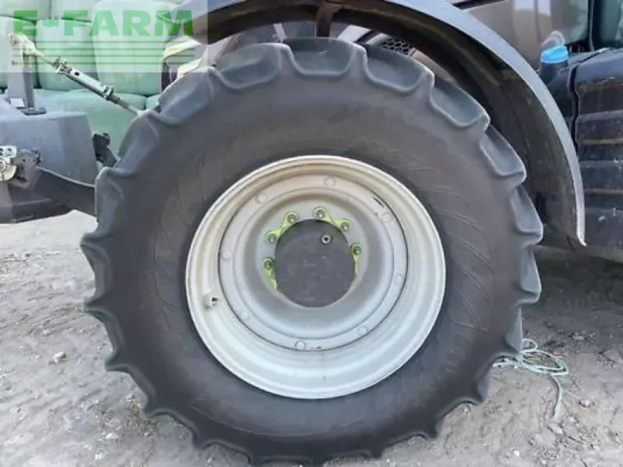 Traktor του τύπου Valtra t235v, Gebrauchtmaschine σε MONFERRAN (Φωτογραφία 7)