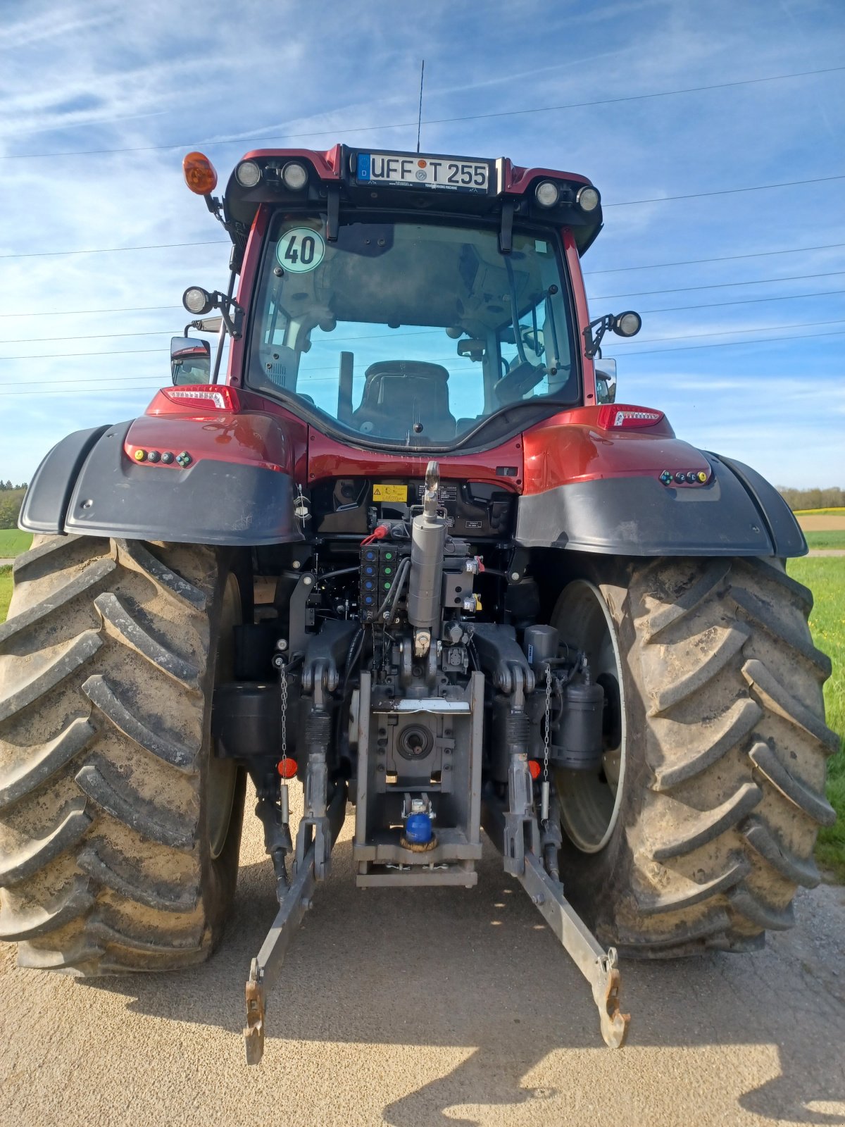 Traktor des Typs Valtra T254 V, Gebrauchtmaschine in Uffenheim (Bild 3)