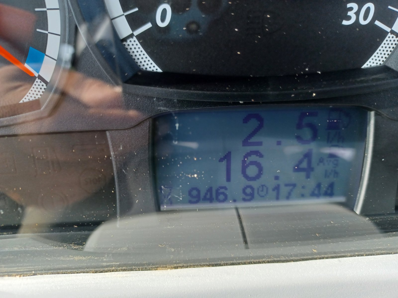 Traktor des Typs Valtra T254 V, Gebrauchtmaschine in Uffenheim (Bild 7)