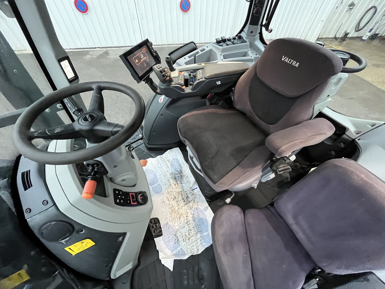 Traktor des Typs Valtra T254 versu, Gebrauchtmaschine in VERT TOULON (Bild 10)