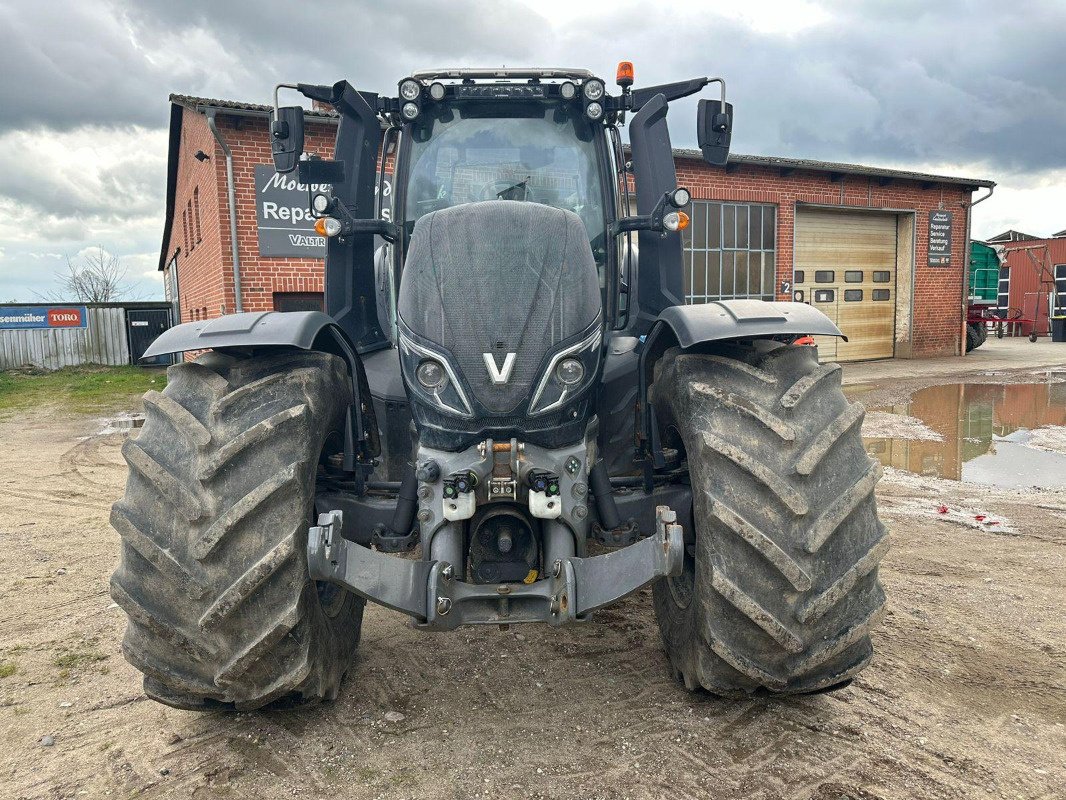 Traktor des Typs Valtra T254 Versu, Gebrauchtmaschine in Bad Oldesloe (Bild 5)