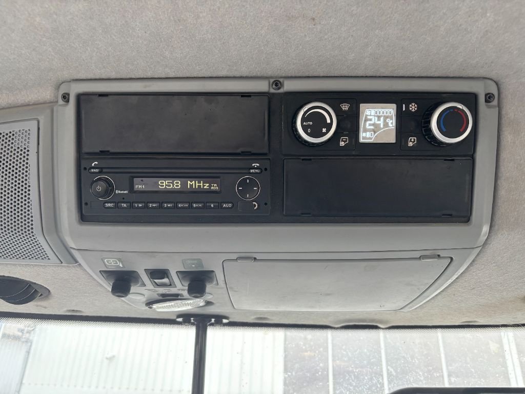 Traktor des Typs Valtra T254, Gebrauchtmaschine in VERT TOULON (Bild 7)