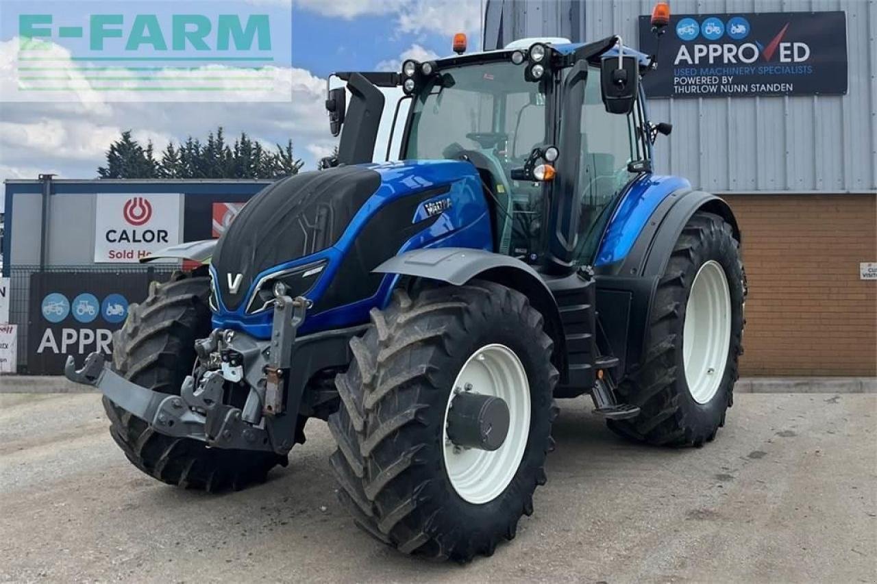 Traktor of the type Valtra t254, Gebrauchtmaschine in ELY (Picture 2)