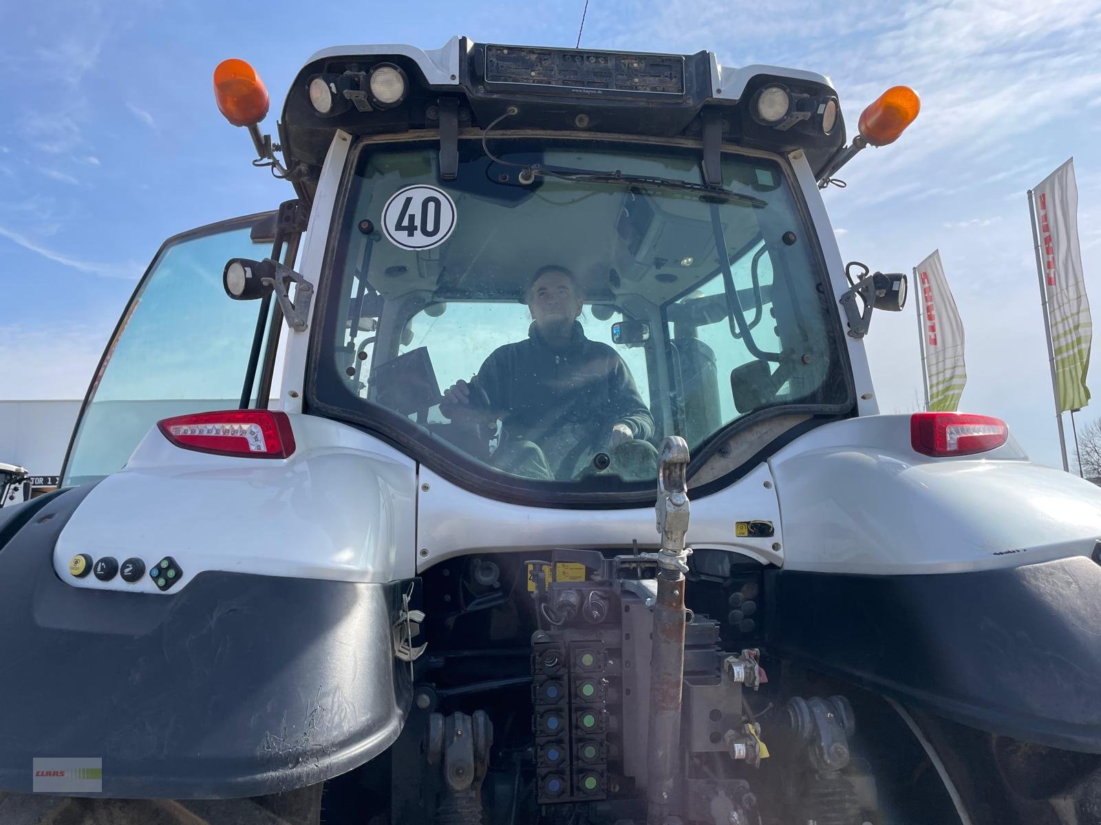 Traktor du type Valtra T254, Gebrauchtmaschine en Langenau (Photo 3)