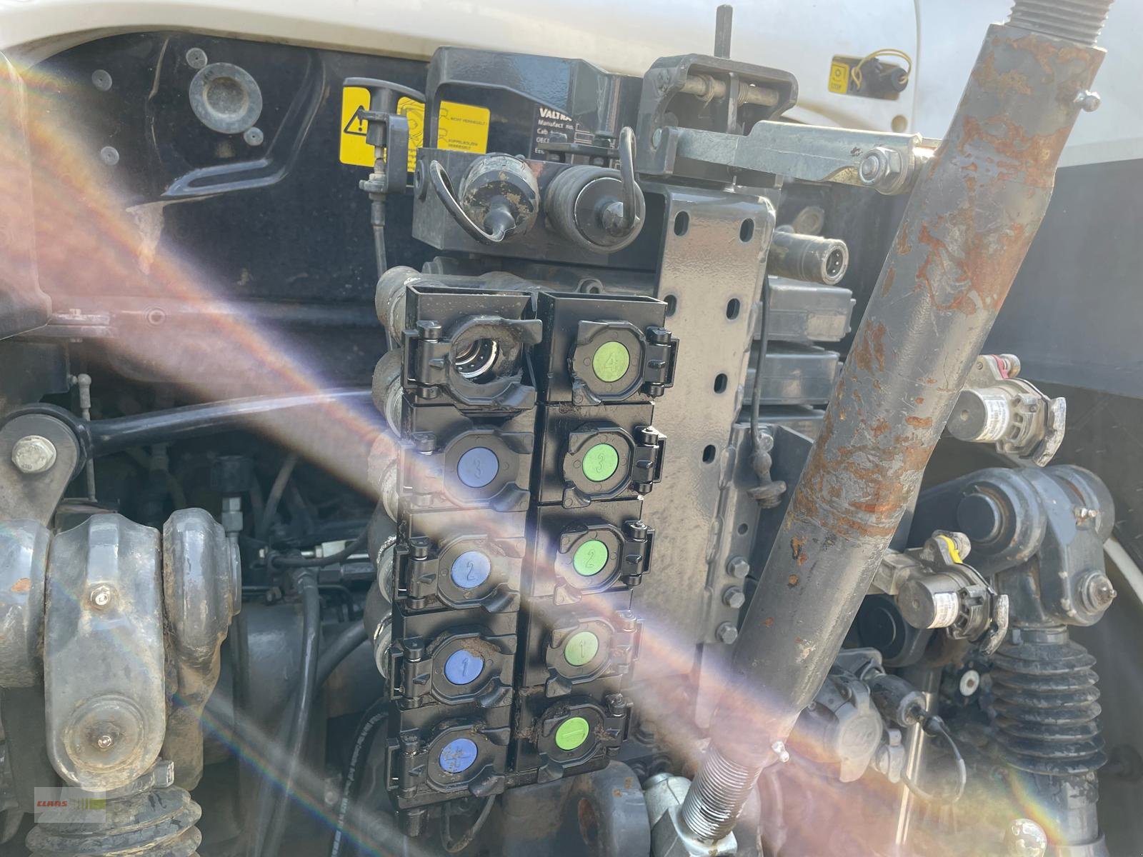 Traktor du type Valtra T254, Gebrauchtmaschine en Langenau (Photo 23)