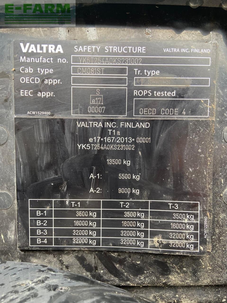 Traktor of the type Valtra T254S, Gebrauchtmaschine in Hamburg (Picture 8)