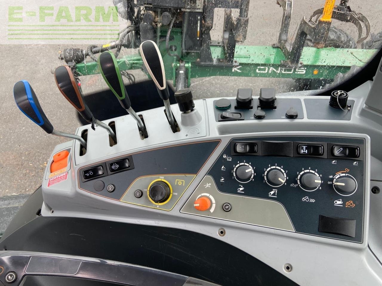 Traktor of the type Valtra T254S, Gebrauchtmaschine in Hamburg (Picture 17)