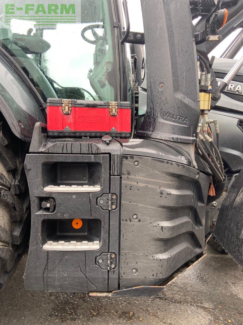 Traktor of the type Valtra T254S, Gebrauchtmaschine in Hamburg (Picture 18)